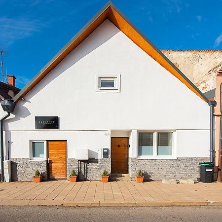 Elevante Residence ポプラト エクステリア 写真